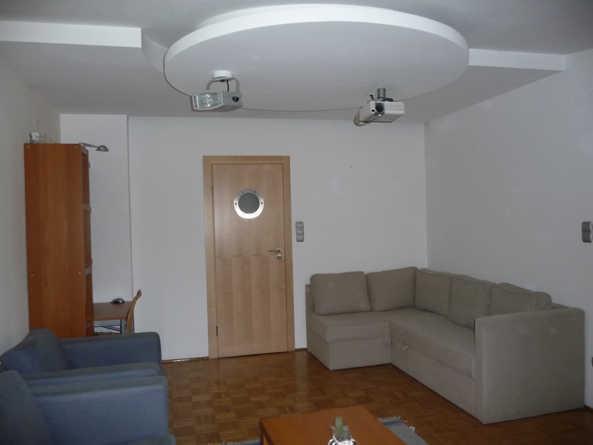 Przestronny apartament na Pradze-Północ w atrakcyjnej cenie - Zdjęcie 1/14
