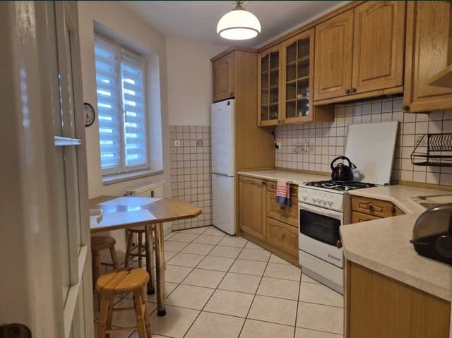 Jasne mieszkanie 35 m² w sercu Gocławia - doskonała lokalizacja - Zdjęcie 2/5