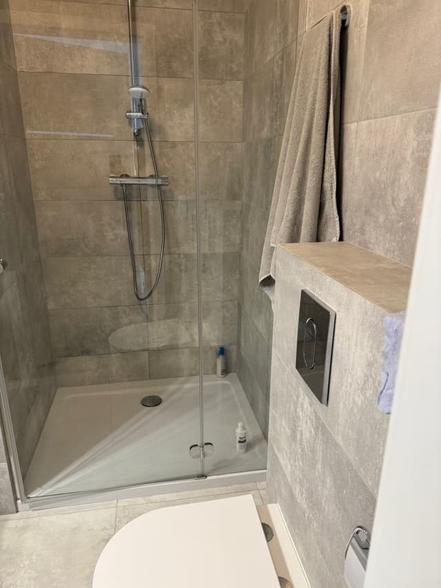 Elegancki apartament w prestiżowej lokalizacji Warszawy - Zdjęcie 3/21