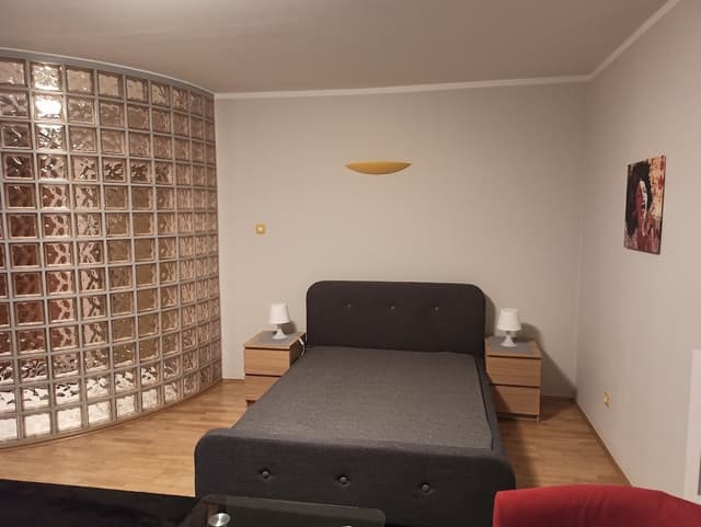 Komfortowe mieszkanie w centrum przy Chmielnej - Zdjęcie 2/8