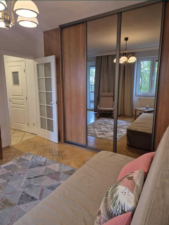 Jasne mieszkanie 35 m² w sercu Gocławia - doskonała lokalizacja - Zdjęcie 3/5