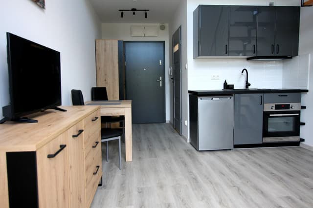 Nowoczesny, dwupoziomowy apartament z klimatyzacją i балконом - Zdjęcie 4/17