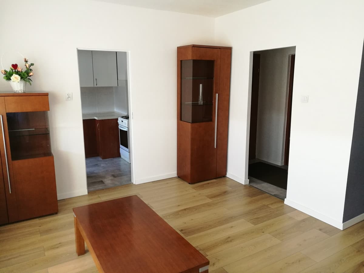 Przytulne 31 m² w spokojnej części Retkini - gotowe do zamieszkania - Zdjęcie 1/10