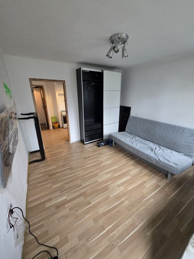 Mieszkanie z balkonem na Włochach - idealne na start - Zdjęcie 4/6