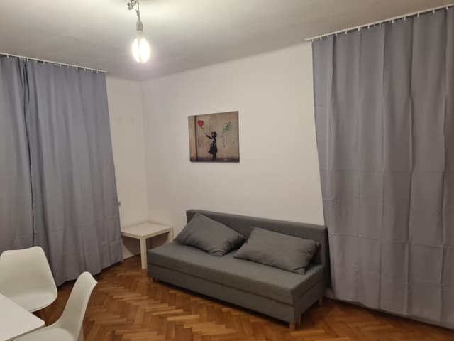 Umeblowane mieszkanie z antresolą w Śródmieściu - Zdjęcie 2/8