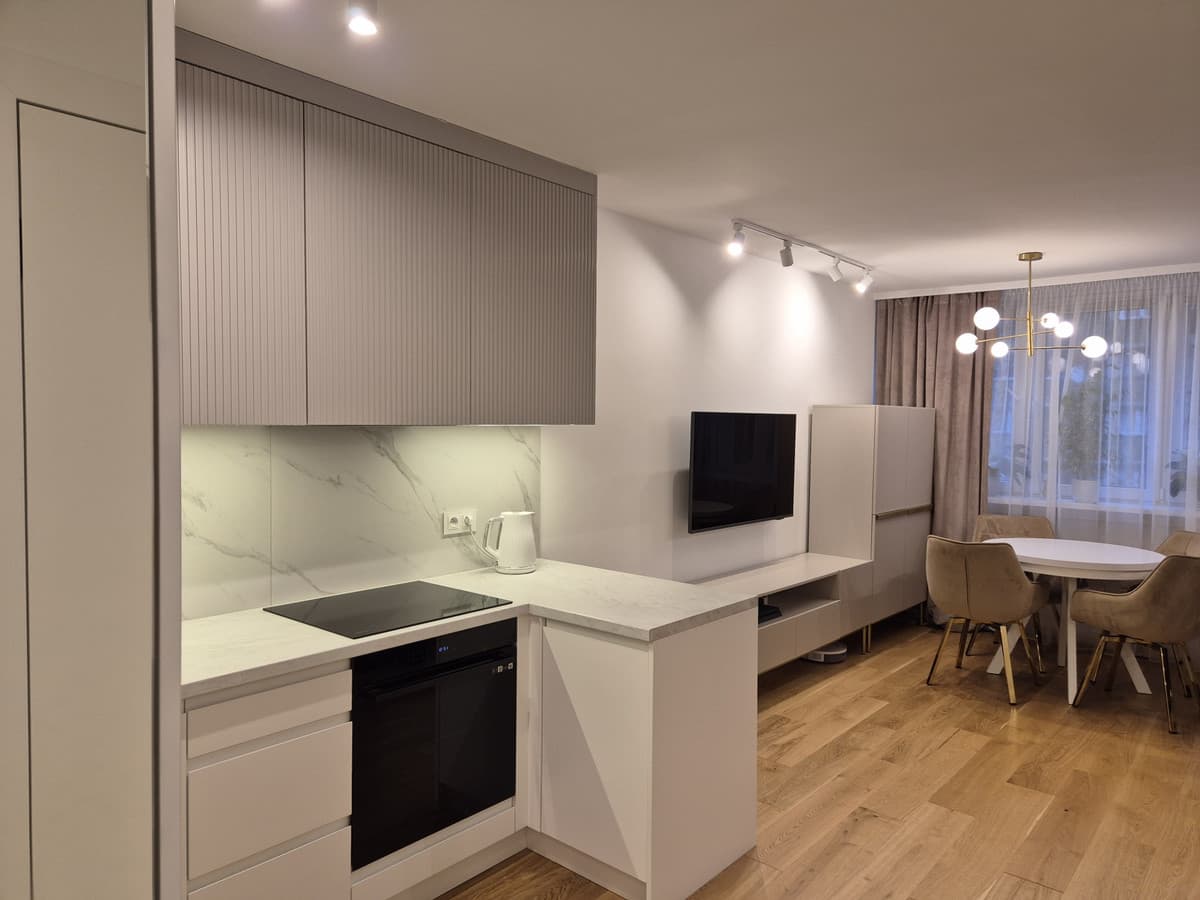 Przytulne studio w centrum | Modernistyczna kamienica | Metro - Zdjęcie 1/9