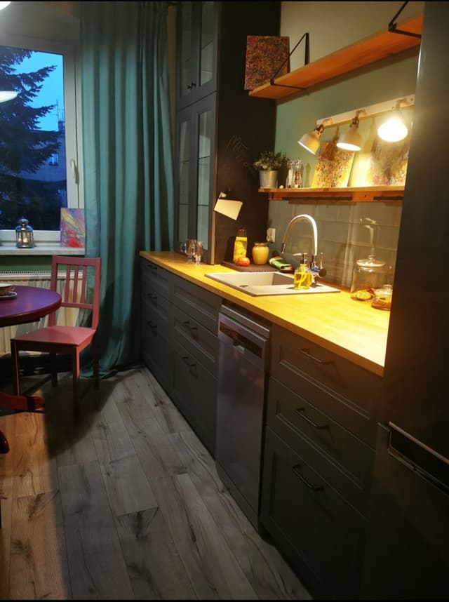 Przestronne 40m² w prestiżowej lokalizacji Starego Grunwaldu - Zdjęcie 2/10