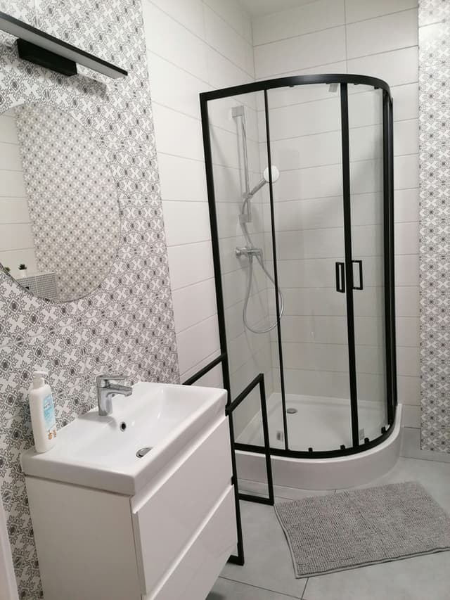 Przestronne mieszkanie w sercu Krzyków z dobrą komunikacją - Zdjęcie 4/7