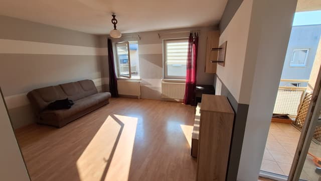 Przytulne 40 m² w Nowym Mieście - idealne dla singla lub pary - Zdjęcie 2/19