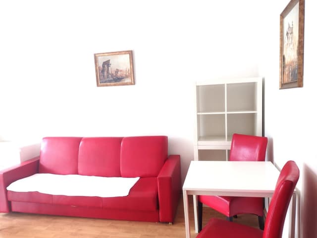 Przestronne mieszkanie w Nowej Hucie - idealne do zamieszkania - Zdjęcie 2/11
