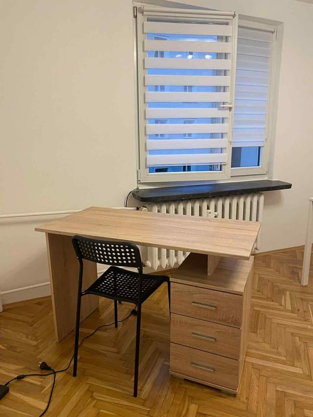 Funkcjonalne mieszkanie przy ul. Juliusza Lea w Krakowie - Zdjęcie 2/12