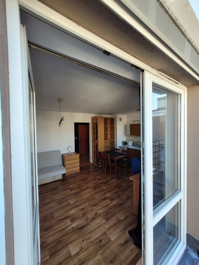 Klimatyczne mieszkanie na Jeżycach z komórką - Zdjęcie 5/6