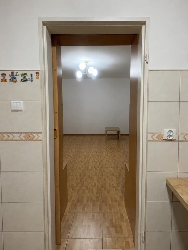 Jasna kawalerka z osobną kuchnią, Radogoszcz Zachód - Zdjęcie 5/8
