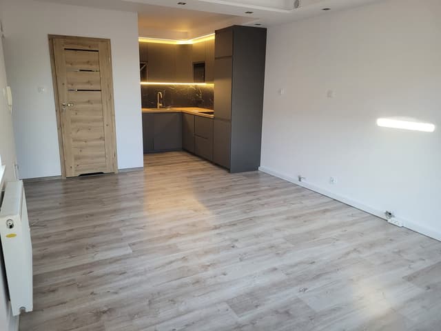 Umeblowane mieszkanie z windą w Górnej - Zdjęcie 2/10