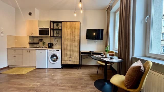 WYNAJMĘ KAWALERKĘ W BARDZO DOBREJ LOKALIZACJI UL. LEA-BEZPOŚREDNIO - Zdjęcie 4/7