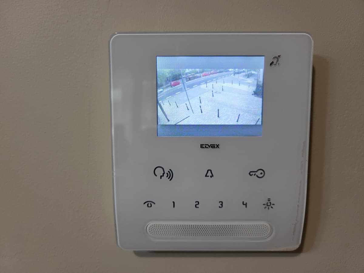 Kameralne mieszkanie w prestiżowej lokalizacji na Żoliborzu - Zdjęcie 1/26