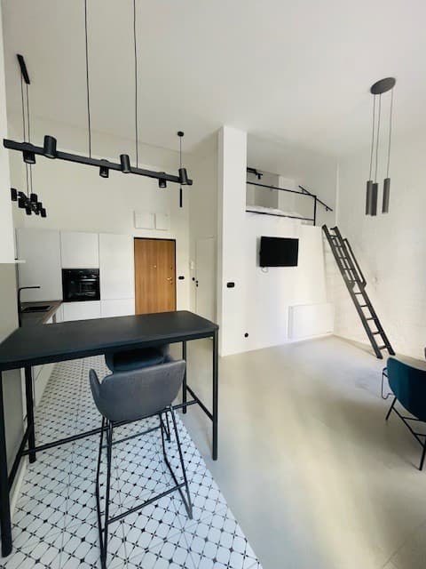 Przytulne 33m² w centrum Łodzi - idealne miejskie lokum - Zdjęcie 1/9