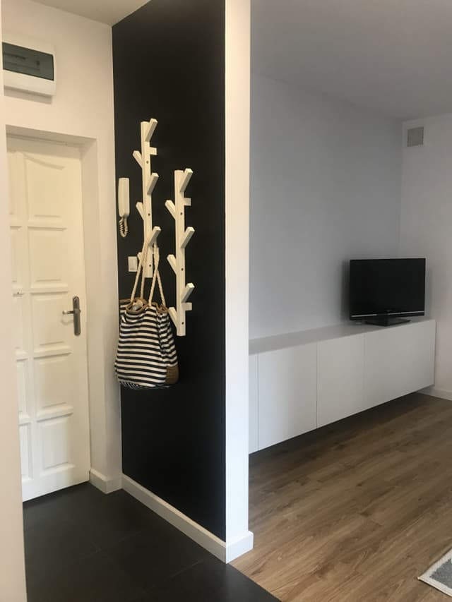Nowoczesne studio z balkonem w sercu Woli - Zdjęcie 5/6
