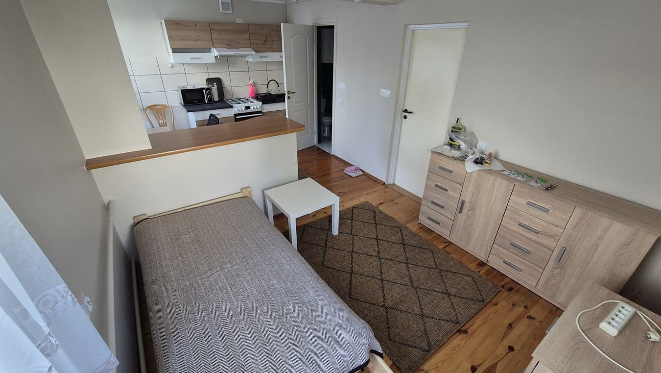 Przytulna kawalerka w spokojnej części Psiego Pola - Zdjęcie 1/6