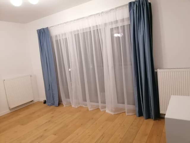 Przestronne mieszkanie w sercu Krzyków z dobrą komunikacją - Zdjęcie 3/7