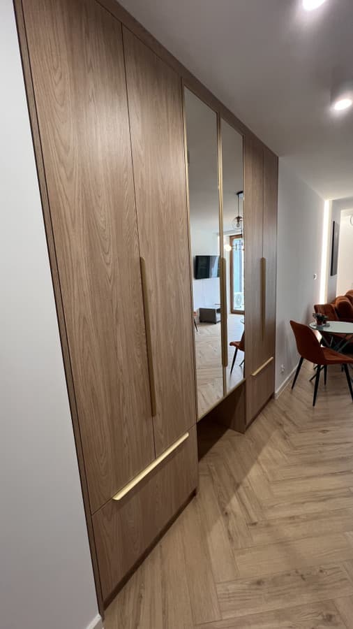 Nowoczesny apartament przy ul. Jasnej w doskonałej lokalizacji - Zdjęcie 2/8