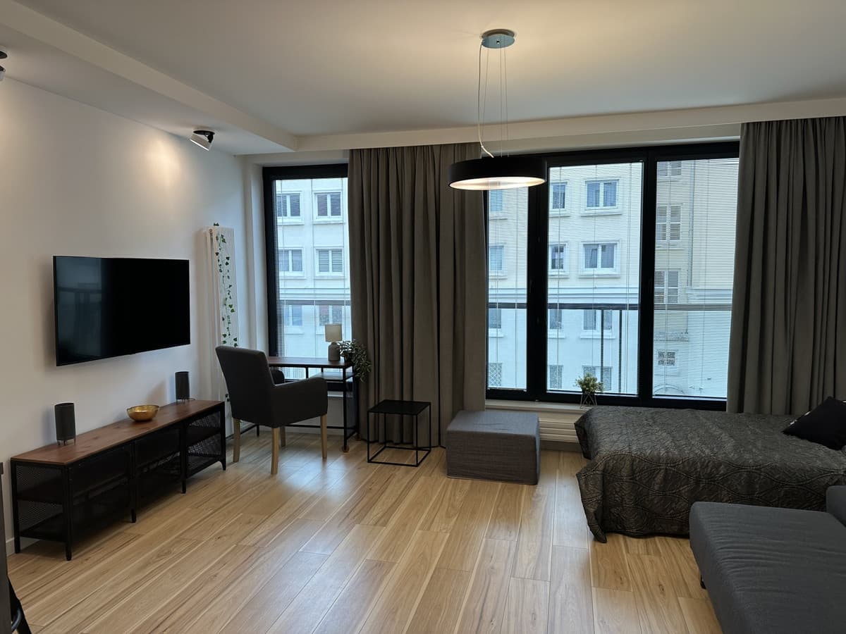 Przestronne 34 m² w centrum Warszawy przy ul. Dzielnej - Zdjęcie 1/12