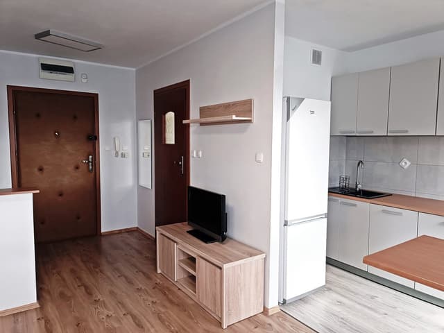 Umeblowane mieszkanie na Nieborowskiej z parkingiem - Zdjęcie 2/11