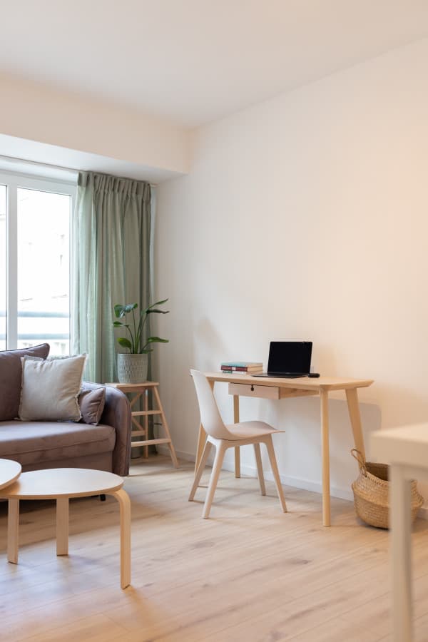 Umeblowane mieszkanie w sercu Starego Miasta - Zdjęcie 2/22