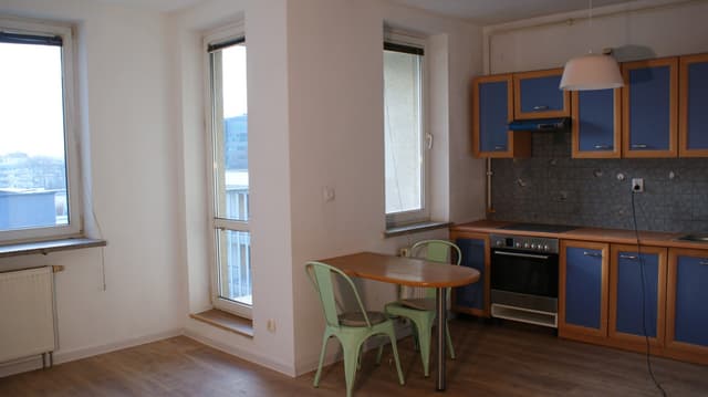 Przestronne 40m² z osobną kuchnią, Praga-Południe - Zdjęcie 2/9