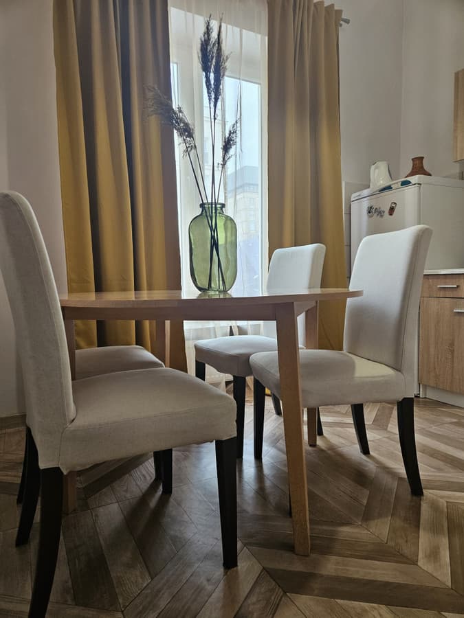 Elegancka kawalerka w sercu Warszawy - Śródmieście - Zdjęcie 1/5