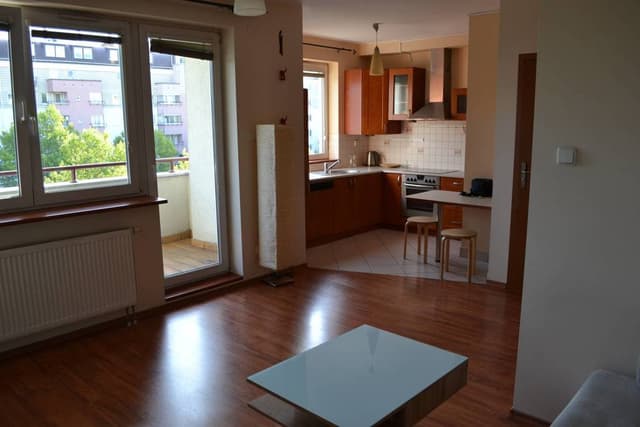 Komfortowe mieszkanie Kabaty z balkonem i windą - Zdjęcie 3/6