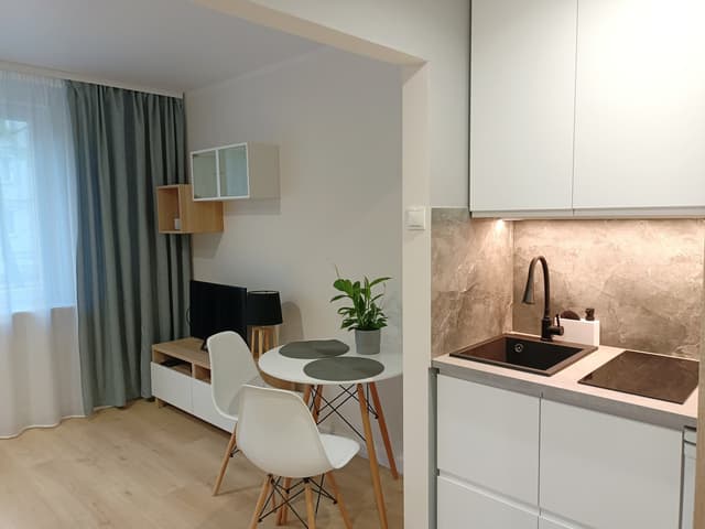Funkcjonalny apartament w Prądniku Czerwonym - Zdjęcie 5/8