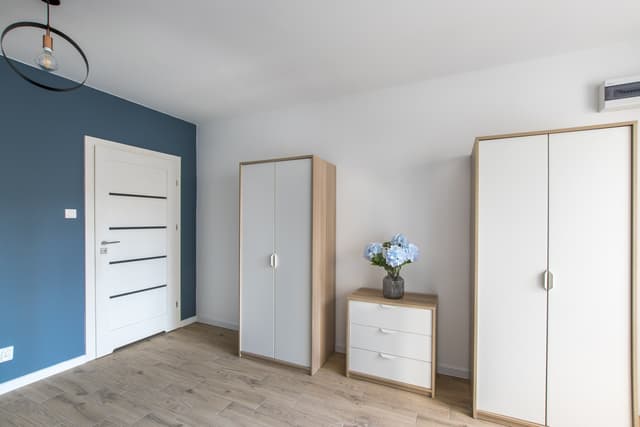Stylowa kawalerka z приватnym ogródkiem na Starym Polesiu - Zdjęcie 5/15
