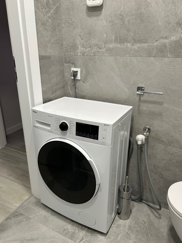 Nowoczesne studio w prestiżowej lokalizacji przy ul. Żelaznej - Zdjęcie 2/11