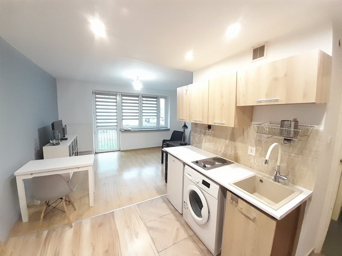 Nowoczesne studio po remoncie w spokojnej części Nowej Huty - Zdjęcie 1/10