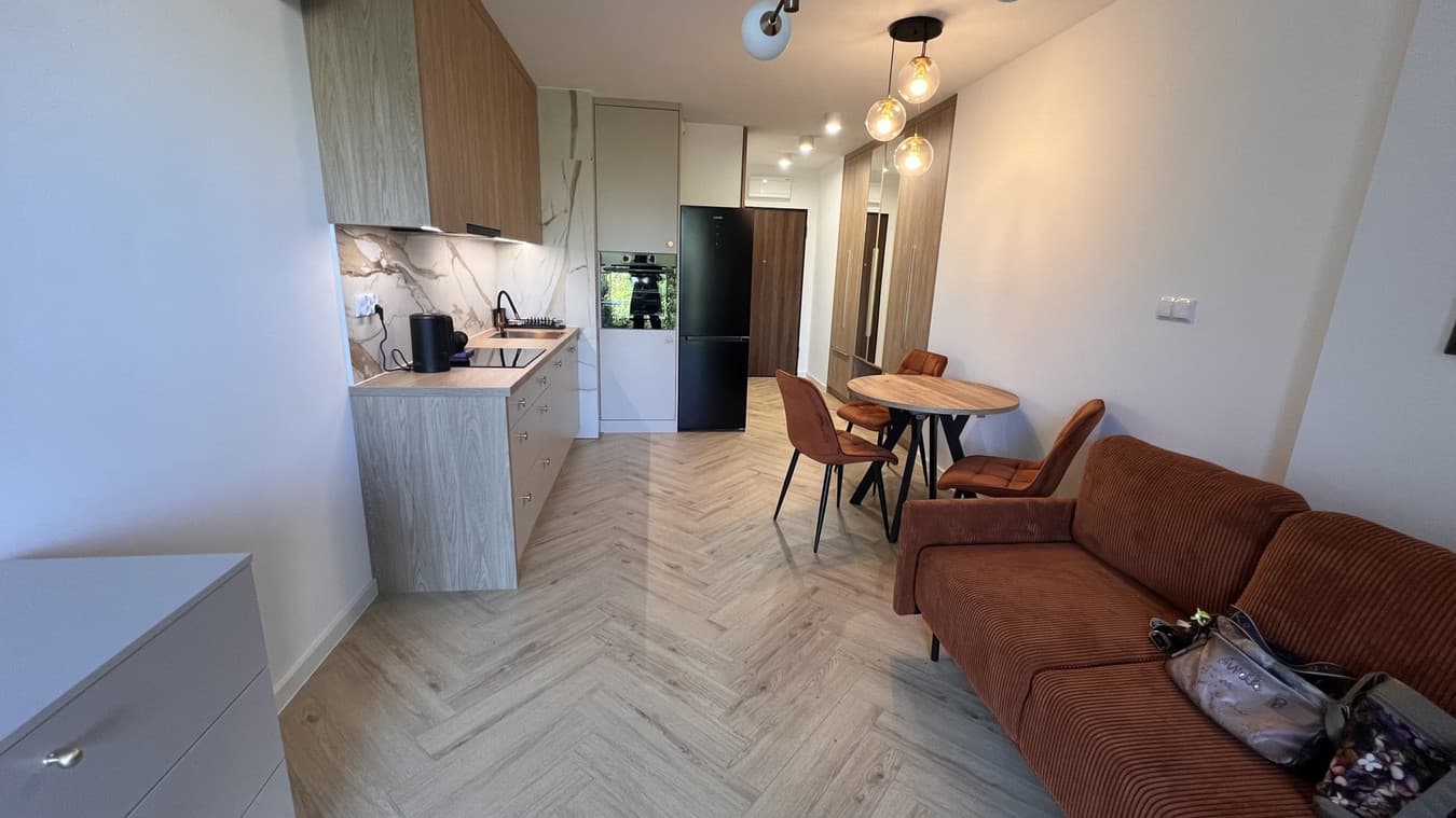Nowoczesny apartament przy ul. Jasnej w doskonałej lokalizacji - Zdjęcie 1/8