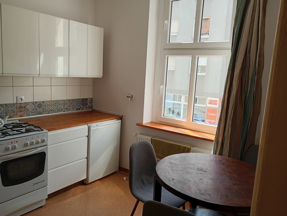 Przestronne mieszkanie w pożądanej dzielnicy Wilda w Poznaniu - Zdjęcie 1/6