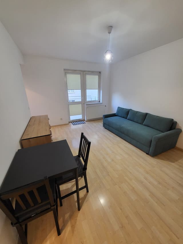 Komfortowy apartament przy ul. Radzikowskiego z dobrą komunikacją - Zdjęcie 4/8