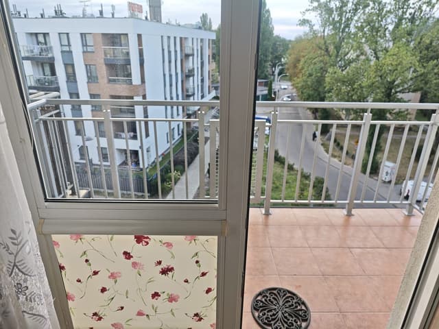 Przytulne mieszkanie w dobrze skomunikowanym Ursusie - Zdjęcie 3/7