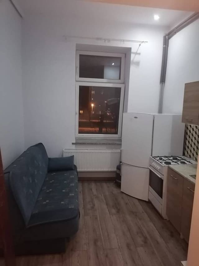 Przytulna kawalerka w centrum - idealna na start lub inwestycję - Zdjęcie 2/5
