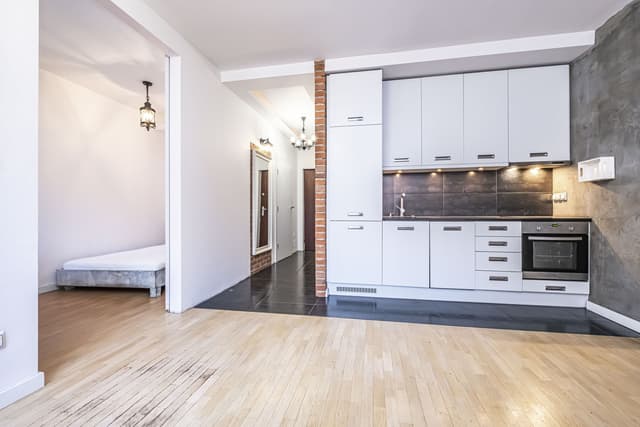 Stylowe 37m² na Muranowie - Potencjał w Sercu Warszawy - Zdjęcie 5/21