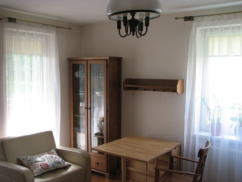 Przytulne mieszkanie w spokojnej dzielnicy Kliny - Zdjęcie 1/6