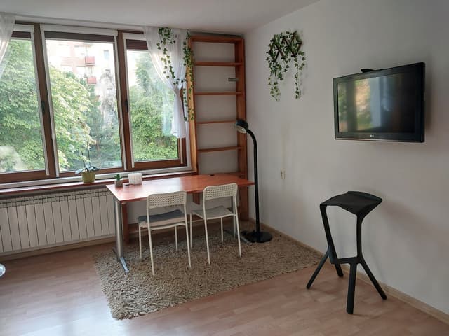 Przytulna kawalerka w sercu Pragi-Południe, doskonała lokalizacja - Zdjęcie 4/17