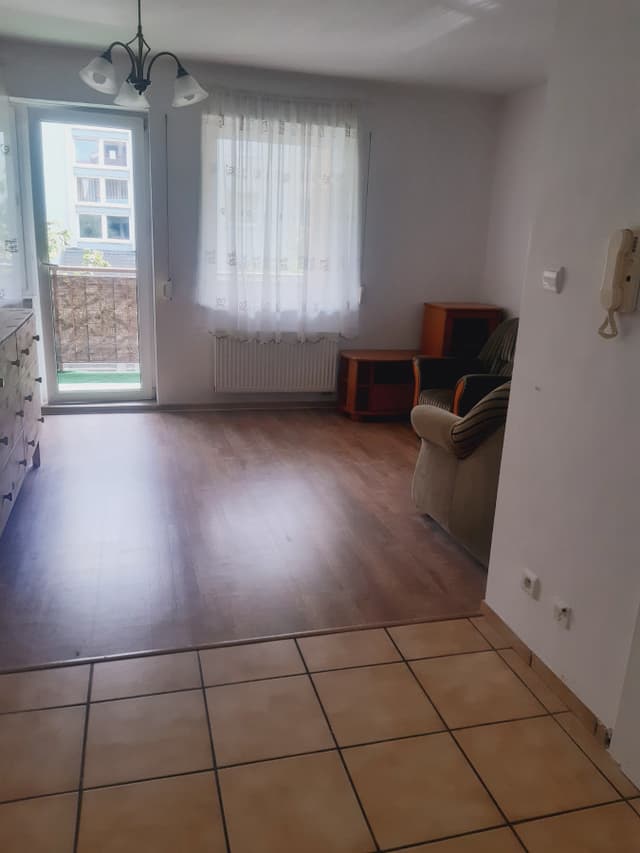 Przytulne, w pełni wyposażone mieszkanie w spokojnej dzielnicy - Zdjęcie 4/14