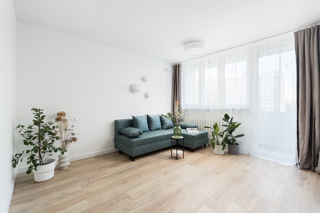 Przestronne mieszkanie w sercu Pragi-Północ - idealna inwestycja - Zdjęcie 1/15