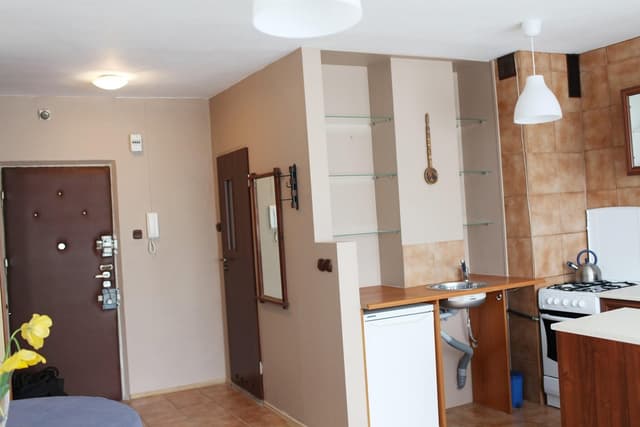 Przytulne mieszkanie do wynajęcia w Warszawie - Zdjęcie 3/4