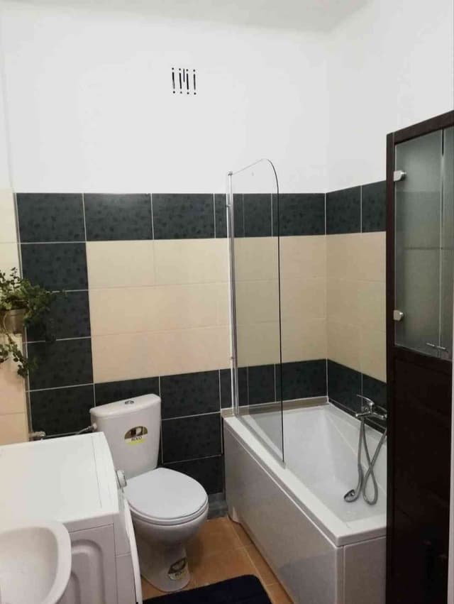 Jasna kawalerка z panoramą Warszawy na Pradze-Północ - Zdjęcie 5/7