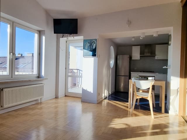 Komfortowe mieszkanie w doskonałej lokalizacji - Zdjęcie 3/8