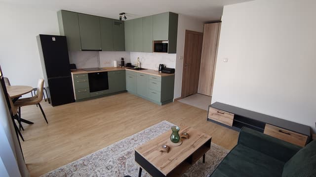 Komfortowe mieszkanie w atrakcyjnej lokalizacji - Zdjęcie 2/13