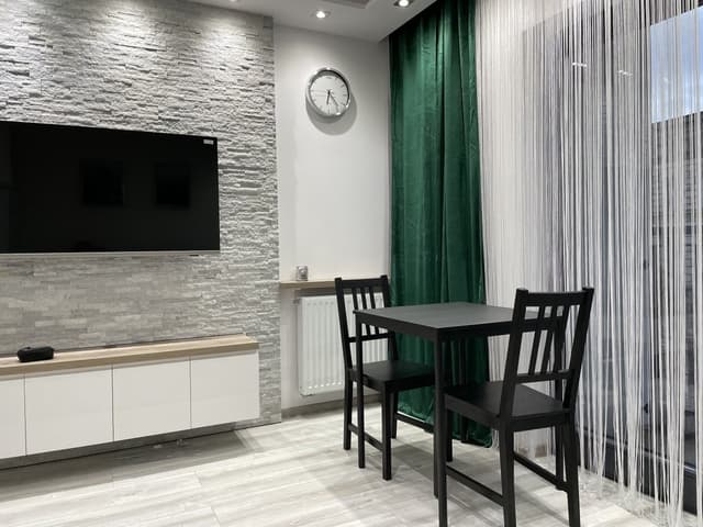 Nowoczesna kawalerka w Angel City z klimatyzacją i SPA - Zdjęcie 4/15